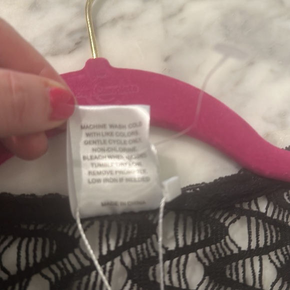 Alexa & Stella Black Lace Swim Cover Up Size Large - Picture 4 of 4